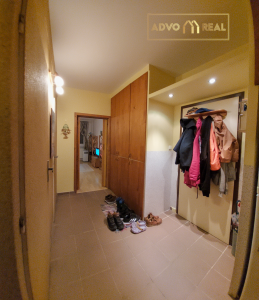 🏡 EXKLUZÍVNE na predaj: 3-izbový byt s výhľadom na Zobor – Nitra, časť Viničky