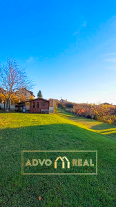 🌄 Váš kúsok raja pod Zoborom – miesto, kde sa príroda dotýka domova 🌿